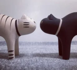 Figurine en bois - Chat tigré