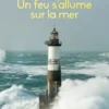 Un feu s'allume sur la mer